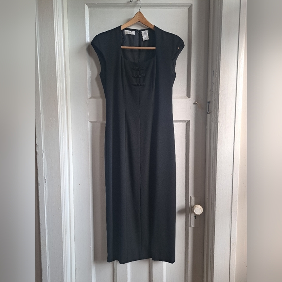 Vintage Liz Claiborne Size Small - Mid-1990s Black Sheath Dress With Front Slit - Picture 2 of 7